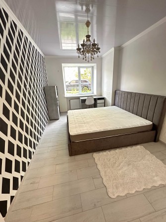 Двокімнатна квартира біля парку Незнайко - фото 1