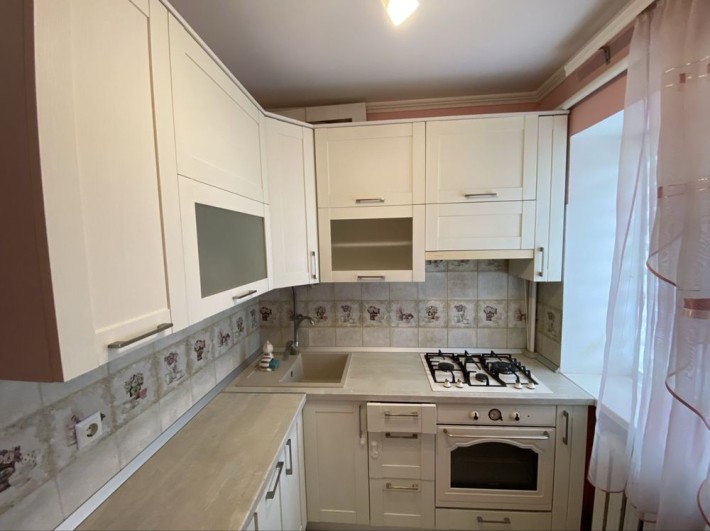 Продаж 2х кімнатноі квартири в центрі. Цегляний будинок - фото 1