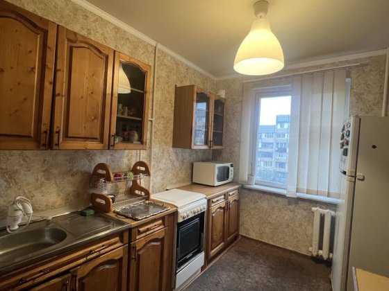 Продам 3 кімнатну квартиру Карачуни . Кривой Рог