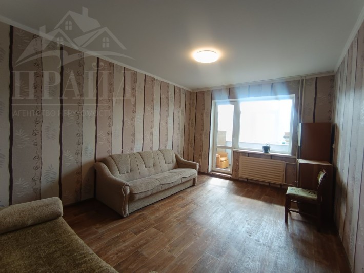 Продам 2-кімнатну квартиру на Харківській - фото 1