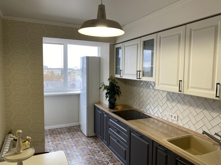 Продаж 2 кімнатної квартири в центрі міста Суми на Театральній площі. - фото 1