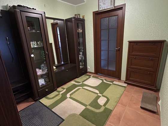 Продам квартиру 2х ко мнатну на м н Солнечный Кривой Рог