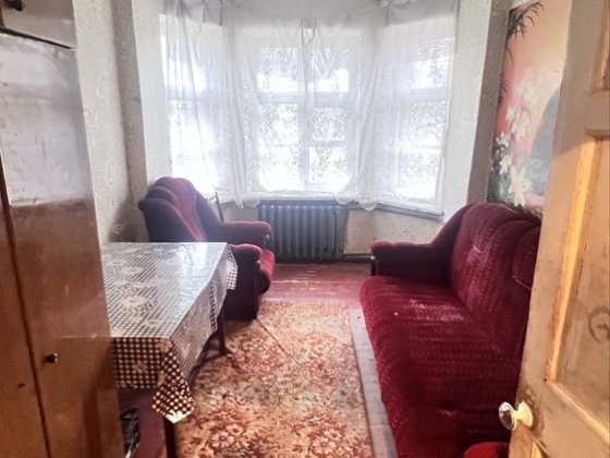 Продаж 2к сталінки на ПівнГЗК ( поруч Будинок Культури) Кривий Ріг