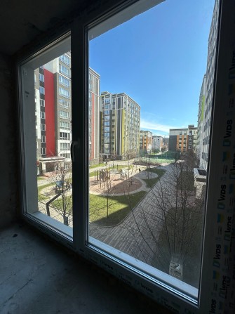 Простора 3-кімнатна квартира в зданому будинку - фото 1