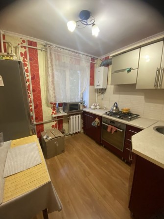 Продаю двухкомнатную квартиру на 17 квартале! - фото 1