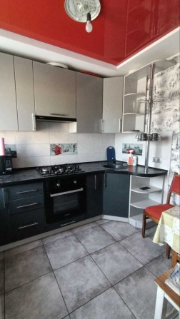 Продам 2 кімнатну квартиру по Володимира Великого - фото 1