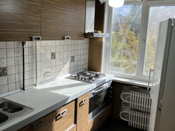 Продам 2 ком 4/9 Зарічний( Соколовська) буд 2 Кривой Рог