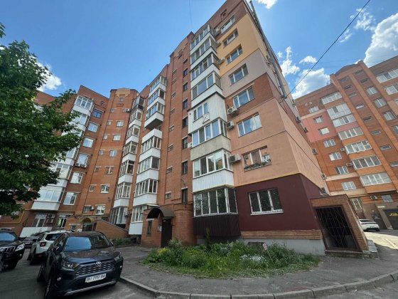 Продається 3-кімнатна квартира в новобудові в самому центрі міста Полтава