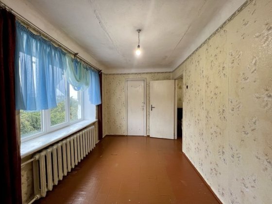 )( Продаж 2-К квартири під ремонт Рівне