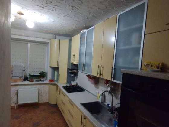 Увага ! Продаж розкішної 3к в центрі з капремонтом та меблями і А/О !! Сумы