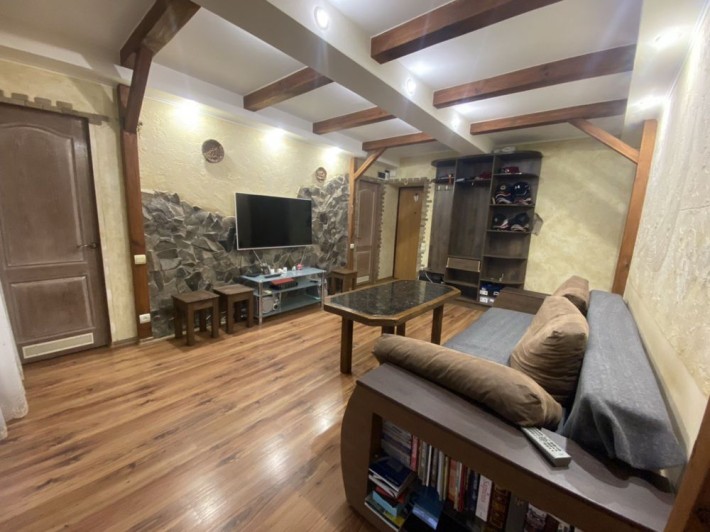 Продаж 3 кімнатної квартири в центрі міста - фото 1