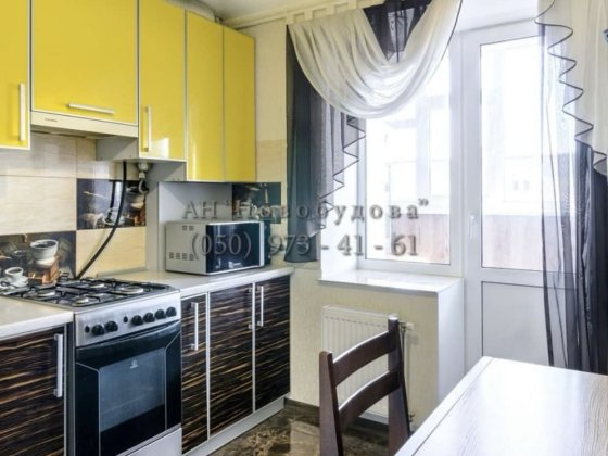 2х кімнатна з а/о. Кондратьєва. Середній поверх Суми