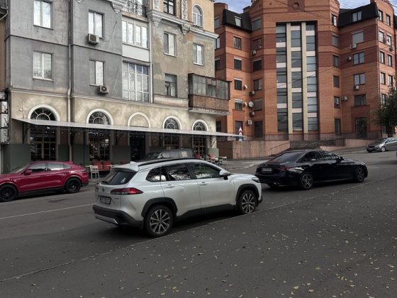 Продається 3х кімнатна квартира по вул А. Поля, біля пр. Поштовий Кривой Рог