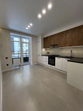 Однокімнатна квартира з новим ремонтом - фото 1