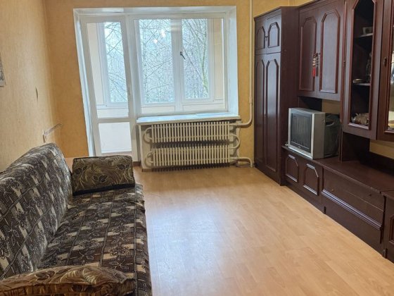 Продам 1 кімнатну квартиру з меблями Ровно