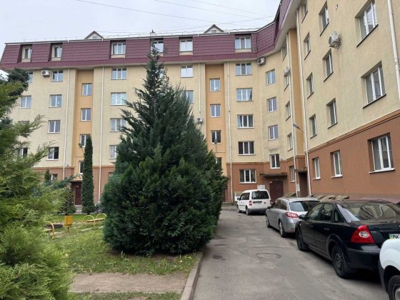 Продаж дворівневої квартири 118 000 $ Ровно