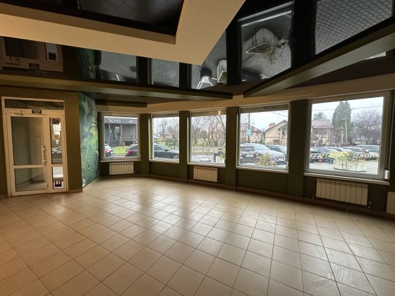 Оренда приміщення в центрі міста біля готелю "Україна" Луцк