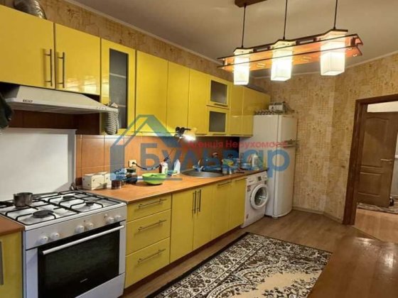 3к квартира, 64 м2, цегла, ТЕПЛОЛІЧИЛЬНИК, зуп.Фурманова Полтава