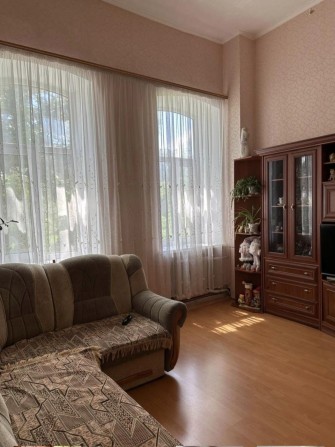 Затишна 2к.квартира - фото 1