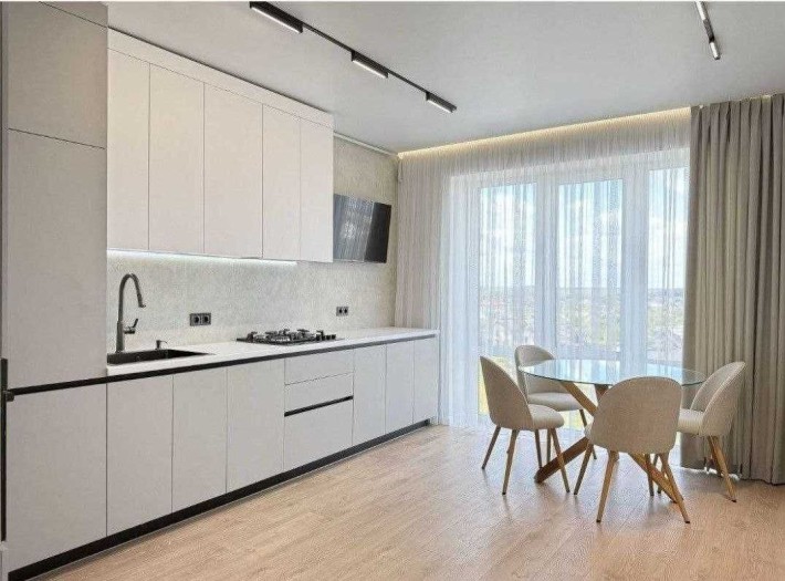 1-Кімнатна «На Щасливому» Є все! Гарний вигляд на озеро! - фото 1