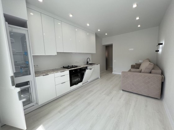 1-кімнатна на Щасливому. Нова. 6 поверх. В наявності!!! Ровно