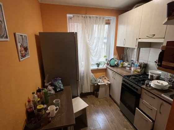 Продам 3-х кім на Бизова (Якіра) 1/5 поверх Кривой Рог
