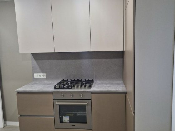 Продам 1-но кімн.квартиру, 6/10 цегла. Центральна частина міста! Полтава