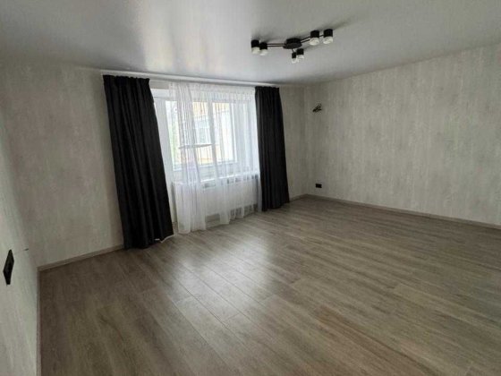 Квартира зі свіжим  капітальним ремонтом Сумы