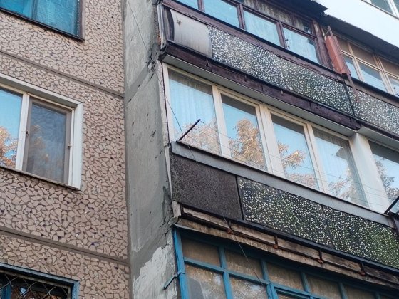 Продам 2х комнатну вул Мухиной 6 ( район Дружбы) Кривой Рог