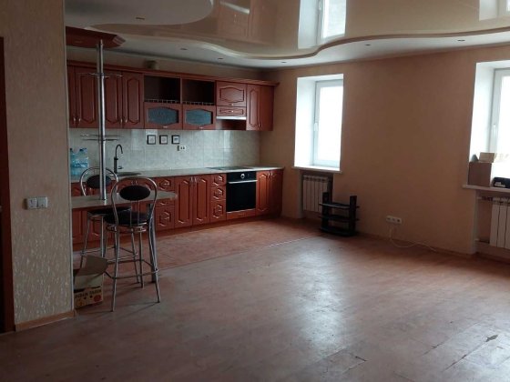 Продам 4-кімн квартиру на Муравейнике Кривой Рог