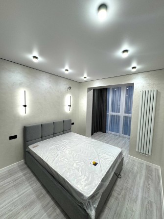 Укомплектована 1 кімнатна квартира готова до заселяння - фото 1