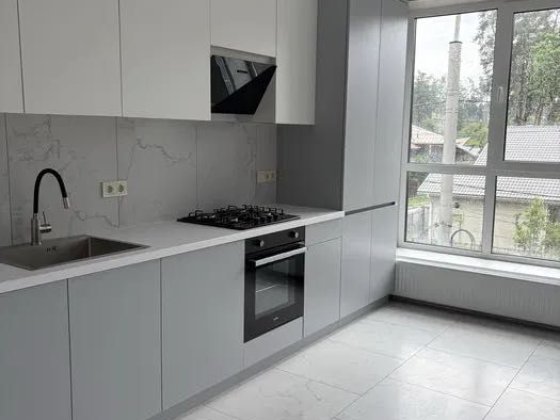 Продаж ВЕЛИКОЇ 1 к. з ремонтом та видом на Центральний парк Ірпінь