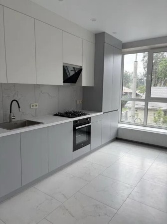 Продаж ВЕЛИКОЇ 1 к. з ремонтом та видом на Центральний парк - фото 1