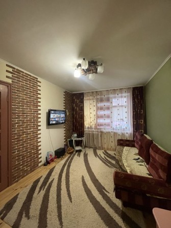 Терміново . Трикімнатна квартира з ремонтом(!) - фото 1