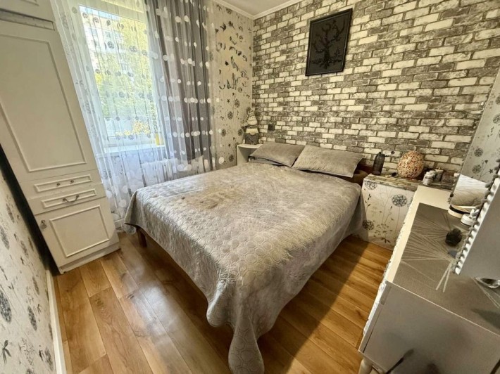 Продається 4 кімнатна квартира біля Покровського собору - фото 1