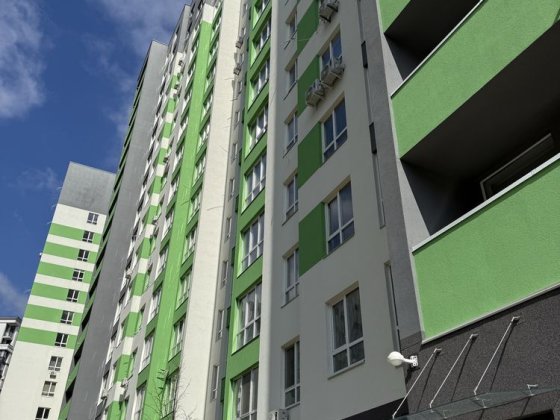 Простора 3-кімнатна квартира. Центральний парк! Ірпінь