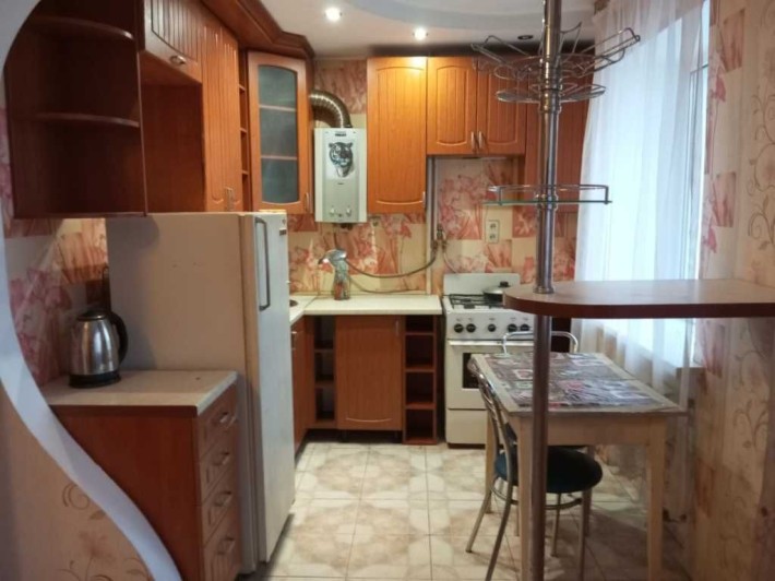 Продаж двокімнатної квартири район Фурманова КОД: 20248 - фото 1