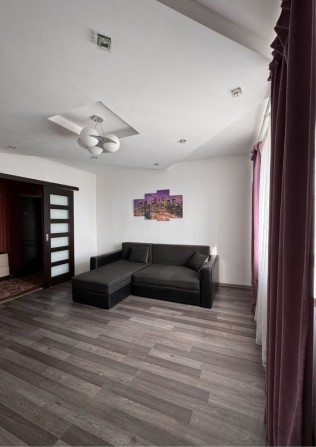 Ремонт, 2-кім 52м2, біля зупинки! - фото 1