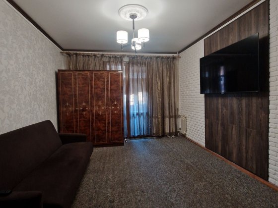 Продаж 2к сталінки пл. Артема! Кривий Ріг