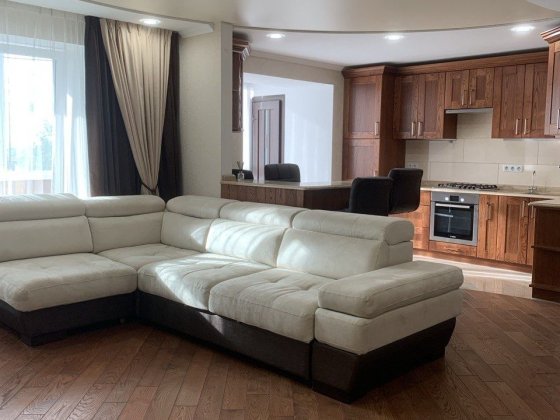 Продаж 3-кімнатної квартири по вул. Коновальця р-н Канада Тернополь