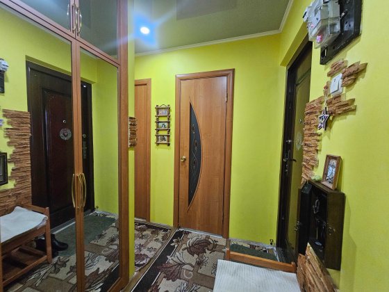 Трехкомнатная квартира, ул. Днепр шоссе (Развилка) Кривой Рог