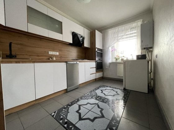 Продам 3 кімнатну квартиру з автономним опаленням Рівне