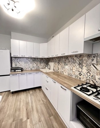 Продається укомплектована 2 кімнатна квартира. ІндГазОпал. Поряд Парк - фото 1