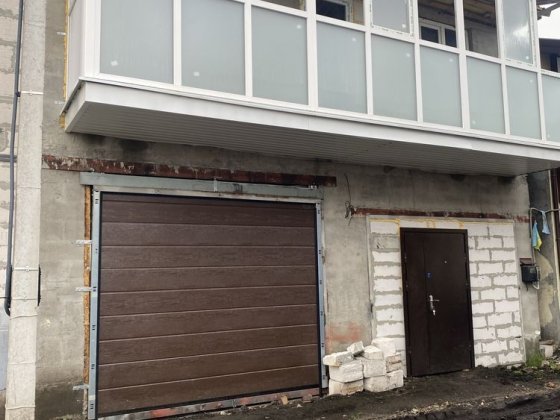 Продам двоповерховий гараж