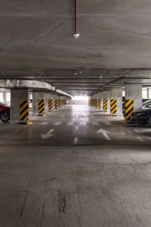 Паркомісце на Пономарьова - фото 1