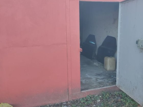 Продам гараж 5.5 на 12 метрів Ромны
