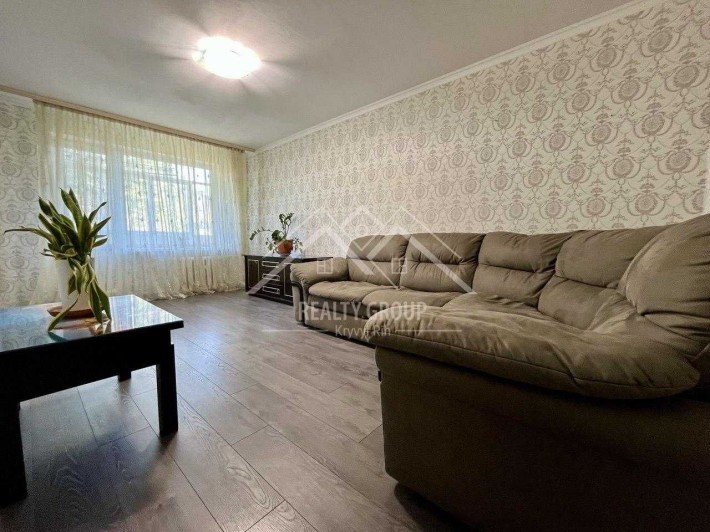 Продаж 2к квартира  на Космонавтів ( Тинка) - фото 1