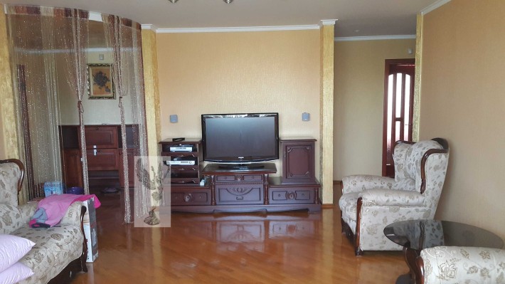 Продам 3к.квартиру ул.Металлургов + гараж рядом с домом - фото 1