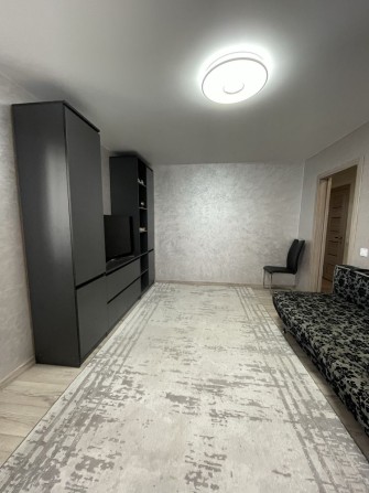 Прекрасна 2 кімнатна квартира , р-н 12 школи(!) - фото 1