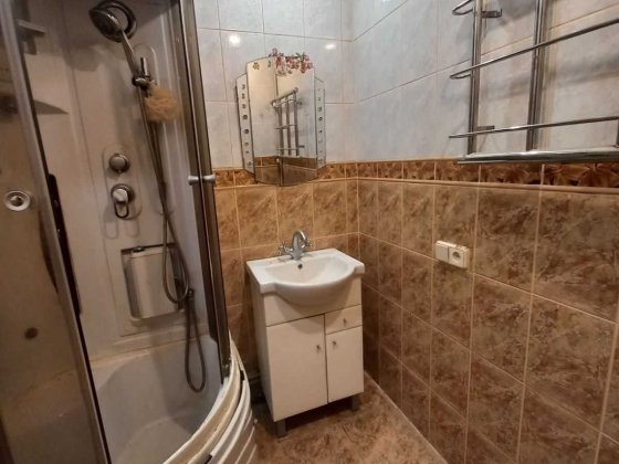 Трикімнатна покращенка на Садах Полтава